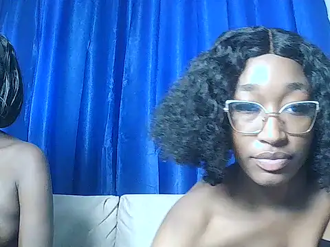 Snapshot of pinky_aura22 chatting on June 2026 10:04:01 AM pinky aura22 online show from June 2026 10:04:01 AM