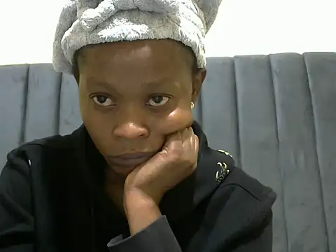 Snapshot of Peggycarter02 chatting on May 2026 03:48:02 AM Peggycarter02 online show from May 2026 03:48:02 AM