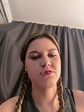 Snapshot of la_lisa_ chatting on June 2026 07:07:02 AM la lisa online show from June 2026 07:07:02 AM