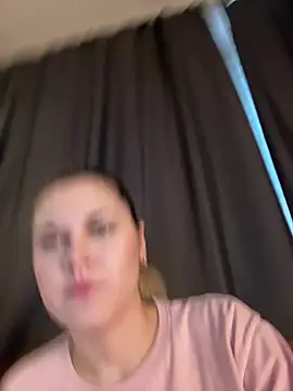 Snapshot of la_lisa_ chatting on June 2026 08:11:02 AM la lisa online show from June 2026 08:11:02 AM