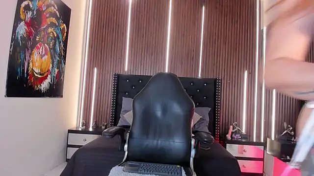 BiancaFerrerr1 online show from May 2026 12:27:02 PM