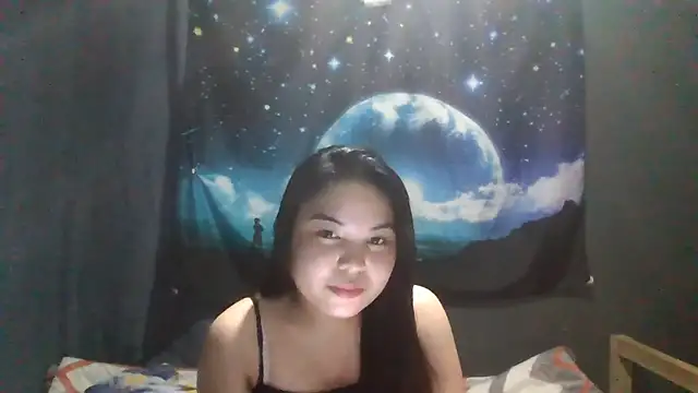 Snapshot of RosariaSuglia chatting on May 2026 11:05:01 AM RosariaSuglia online show from May 2026 11:05:01 AM