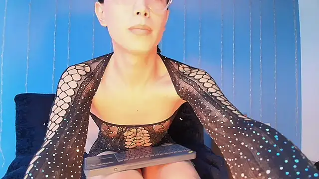 sally hot18 online show from May 2026 12:34:01 PM
