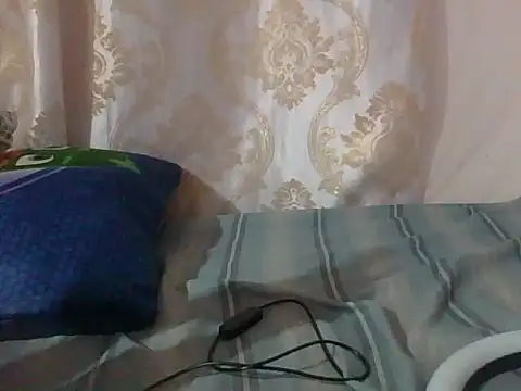 Snapshot of Queen_Zuri chatting on June 2026 05:41:01 PM Queen Zuri online show from June 2026 05:41:01 PM