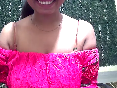 Snapshot of shallykaur chatting on June 2026 04:09:01 AM shallykaur online show from June 2026 04:09:01 AM