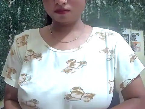 Snapshot of shallykaur chatting on May 2026 04:10:01 AM shallykaur online show from May 2026 04:10:01 AM