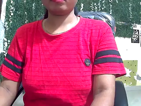 Snapshot of shallykaur chatting on May 2026 04:30:01 AM shallykaur online show from May 2026 04:30:01 AM