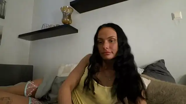Alessiadeluna online show from May 2026 07:42:02 PM