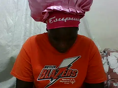 Hot-Perryl online show from May 2026 06:27:02 PM