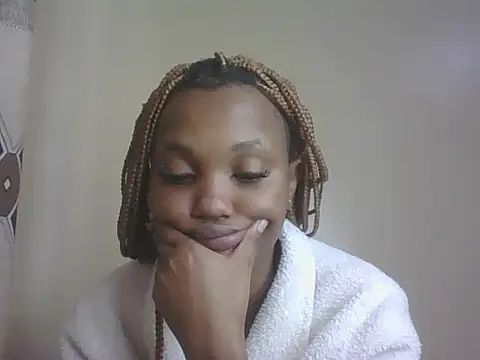 PrettyT5 online show from July 2026 12:45:01 PM
