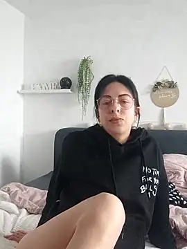 Snapshot of MistressLunaaa chatting on May 2026 08:53:02 AM MistressLunaaa online show from May 2026 08:53:02 AM