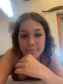 Snapshot of SecretViolaa chatting on July 2026 03:45:01 PM SecretViolaa online show from July 2026 03:45:01 PM