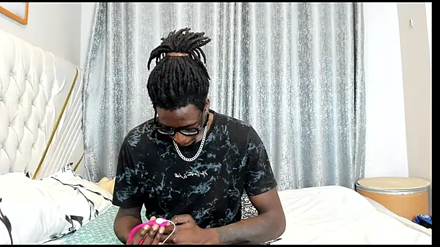 Charlies Angelz online show from June 2026 07:13:02 PM
