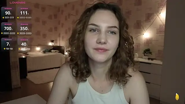 Snapshot of Megan_swiftss chatting on June 2026 07:19:02 PM Megan swiftss online show from June 2026 07:19:02 PM
