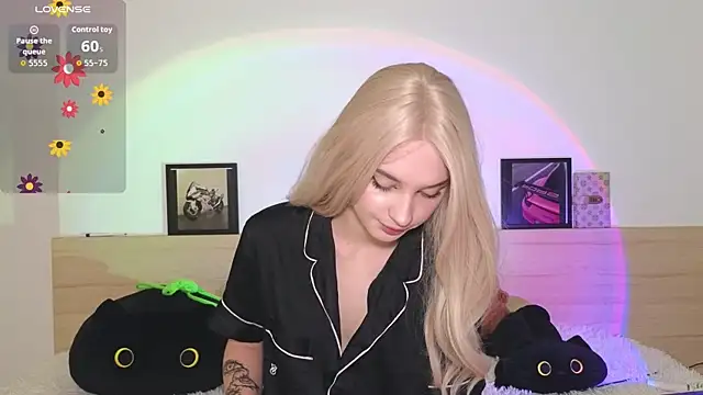 AsterMoss online show from May 2026 09:25:02 PM