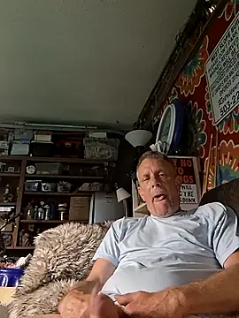 Snapshot of truckdawg2023 chatting on June 2026 11:46:01 PM truckdawg2023 online show from June 2026 11:46:01 PM