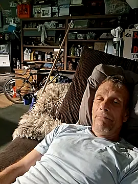 Snapshot of truckdawg2023 chatting on June 2026 03:32:01 PM truckdawg2023 online show from June 2026 03:32:01 PM
