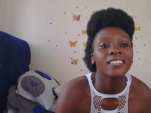 SweetCoochie222 online show from May 2026 04:30:02 AM