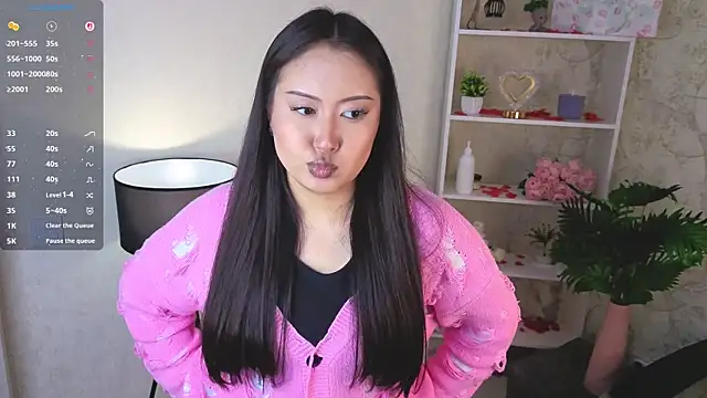 LaritaLevell online show from May 2026 04:35:02 PM