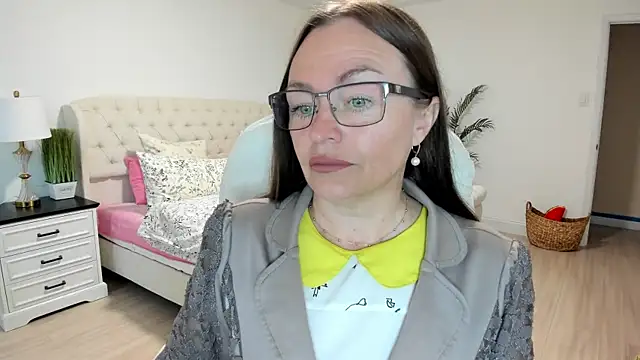 Vika73 online show from September 2025 12:11:02 PM