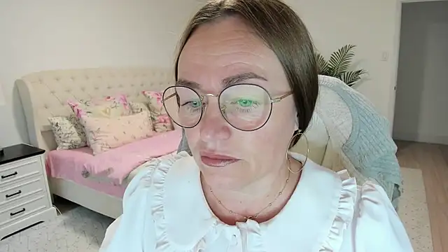 Snapshot of Vika73 chatting on July 2026 11:21:01 AM Vika73 online show from July 2026 11:21:01 AM
