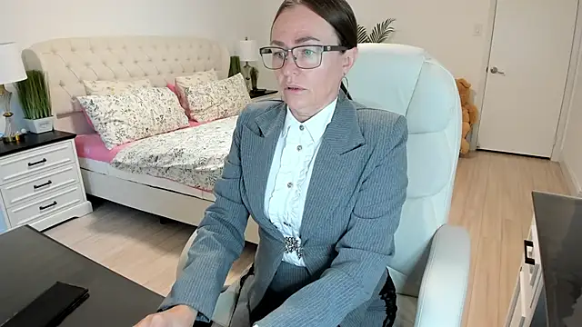 Vika73 online show from October 2025 12:29:02 PM