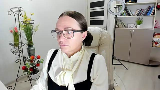 Vika73 online show from November 2025 06:24:02 AM