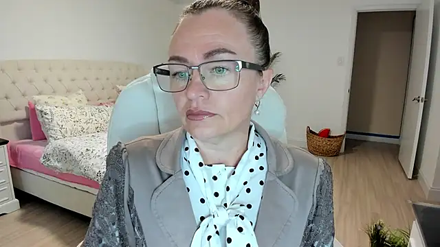 Vika73 online show from September 2025 11:28:01 AM