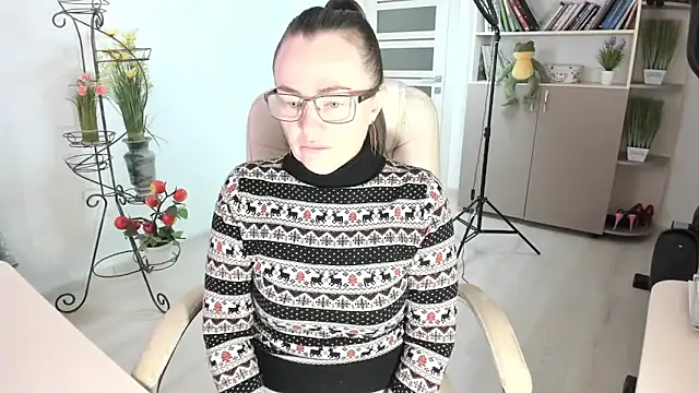 Vika73 online show from February 2026 06:42:01 AM