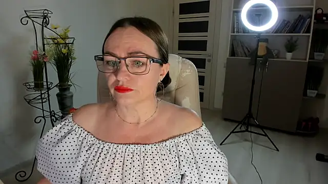 Vika73 online show from January 2026 07:02:02 AM