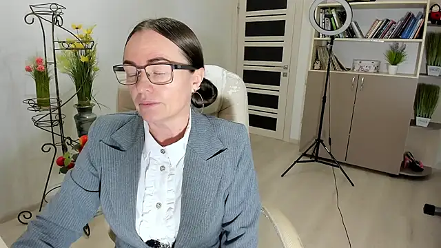 Vika73 online show from December 2025 06:07:01 AM