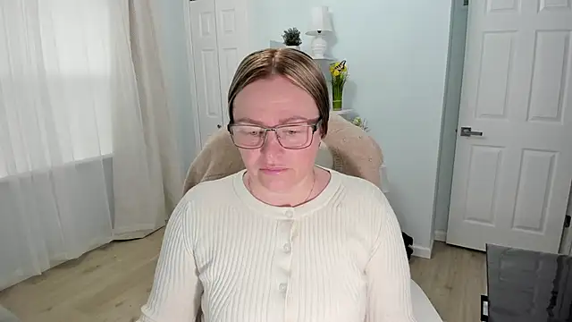 Vika73 online show from March 2025 02:11:02 PM