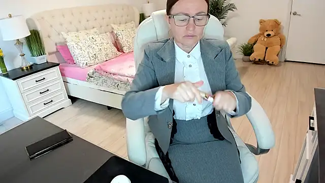 Vika73 online show from October 2025 01:47:01 PM