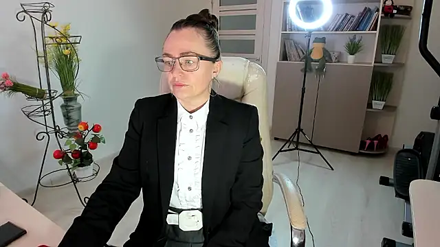 Vika73 online show from January 2026 07:56:01 AM