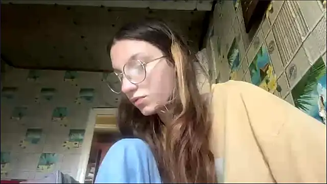 Snapshot of SparkleJebb chatting on June 2026 04:18:01 AM SparkleJebb online show from June 2026 04:18:01 AM