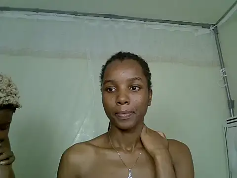 Snapshot of Sexy_vylsa chatting on May 2026 11:10:01 PM Sexy vylsa online show from May 2026 11:10:01 PM