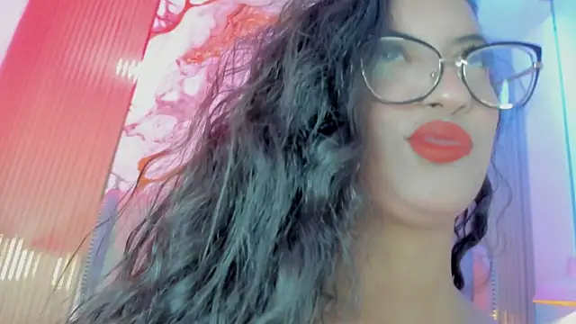 Violetaruizz online show from July 2026 11:43:01 AM