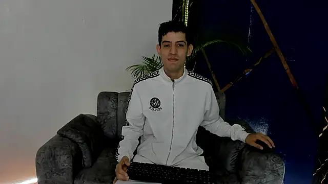 Snapshot of sexy_hairy1 chatting on June 2026 11:27:01 AM sexy hairy1 online show from June 2026 11:27:01 AM