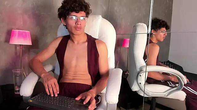 Ethan todd online show from May 2026 03:28:01 AM