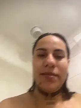 MadisonYoung000 online show from June 2026 09:42:02 PM