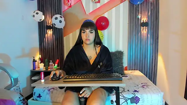 MadisonYoung000 online show from June 2026 12:16:02 PM