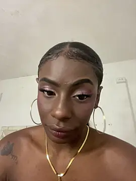 IzizX X online show from June 2026 04:24:02 AM