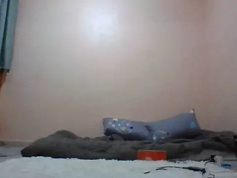 Snapshot of remmy_luna2 chatting on July 2026 04:18:02 PM remmy luna2 online show from July 2026 04:18:02 PM