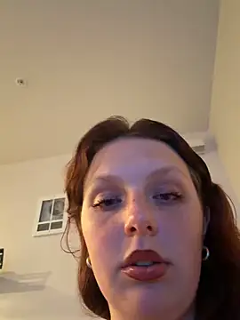 Snapshot of 1_800_milf chatting on May 2026 07:24:02 AM 1 800 milf online show from May 2026 07:24:02 AM
