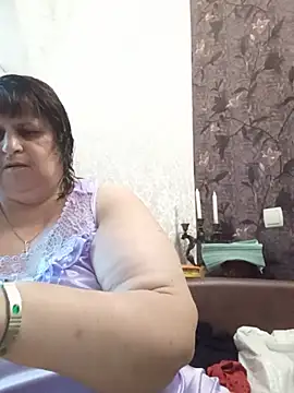 LisichkaOksana online show from June 2026 05:45:02 PM