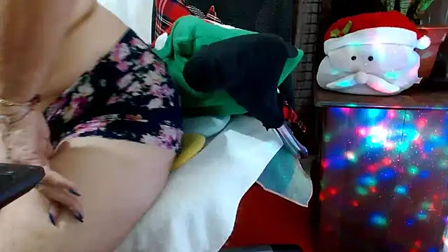 Snapshot of jenny_milf69 chatting on November 2025 02:10:02 PM jenny milf69 online show from November 2025 02:10:02 PM