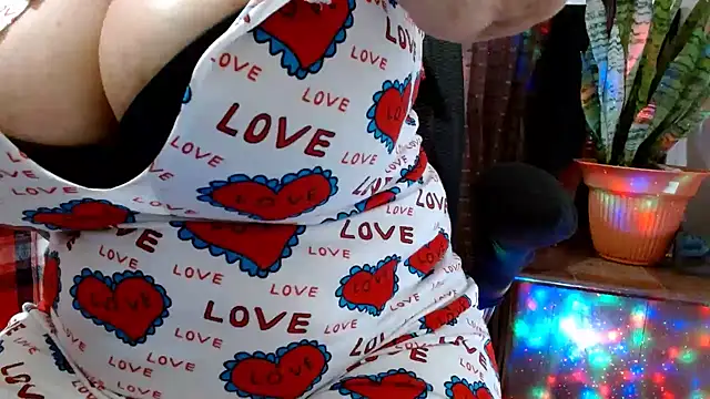 Snapshot of jenny_milf69 chatting on November 2025 01:49:02 PM jenny milf69 online show from November 2025 01:49:02 PM