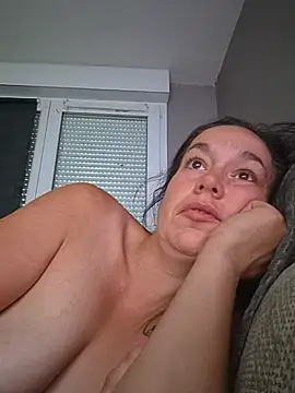 Snapshot of adelinegirly chatting on July 2026 05:12:02 AM adelinegirly online show from July 2026 05:12:02 AM
