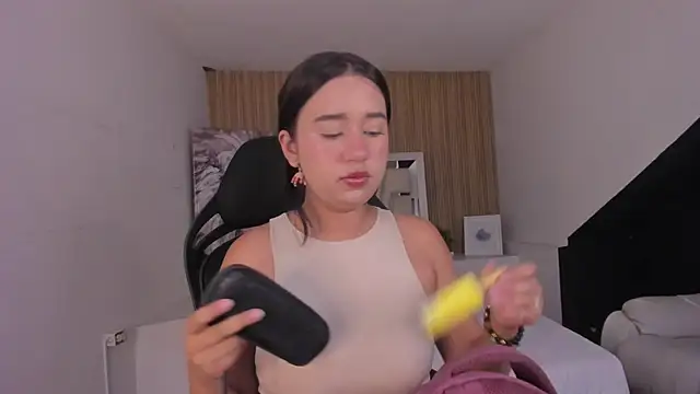 SweetNova1 online show from May 2026 03:04:01 AM