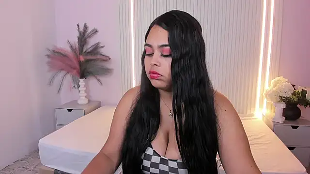 MiaLane3 online show from May 2026 11:42:01 AM